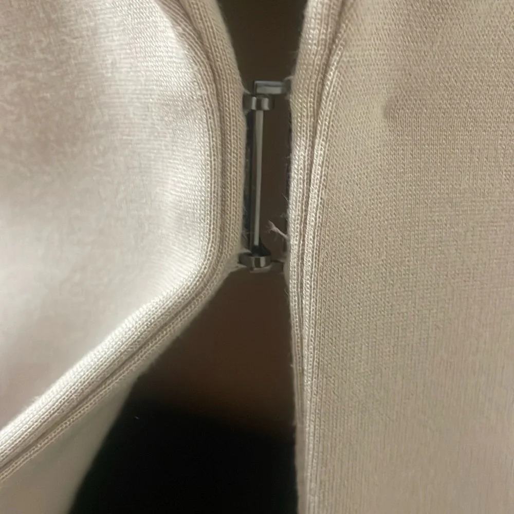 T TAHARI Chic Double-Breasted Blazer